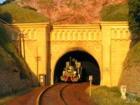 Volkmarshäuser Tunnel, Südportal aus weißem Material, H0
