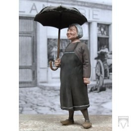 Oma Margot mit ihrem Regenschirm