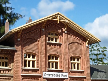 Bahnhofsgebäude Ottersberg, Empfangsgebäude mit Güterschuppen, 3mm Bodenplatte