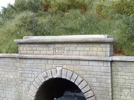 Zierenbergtunnel, H0, weißes Material