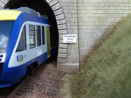 Zierenbergtunnel, H0, graues Material