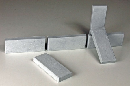 Einfache Betonbahnsteigkantenteile für Spur 0, 6 Stck.