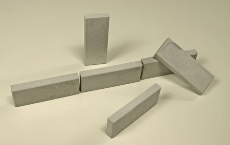 Einfache Betonbahnsteigkantenteile für Spur 0, 30 Stck., Mengenrabattposition
