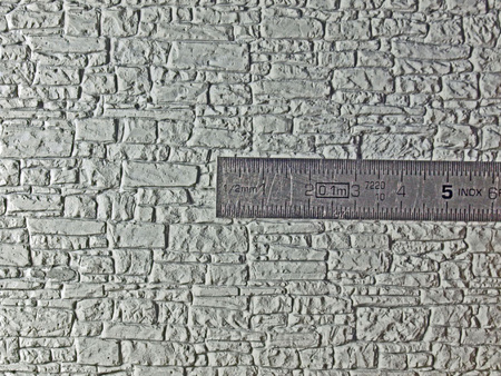 Bauplatte Bruchsteinmauerwerk, weißes Material, Maßstab 1:45