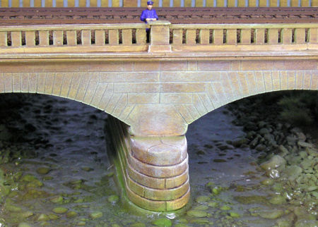 Flutbrücke über die Rhume, 1-gleisg, Grundset mit zwei Bögen, graues Material
